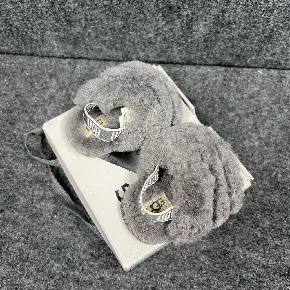 UGG Kids' Fluff Yeah Slide Slipper Size 2/3